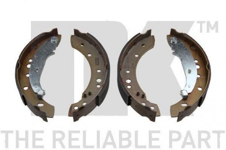 Комплект тормозных колодок NK 2799572