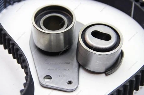 Ремкомплект ГРМ 1.9dci Clio II, Kangoo I Renault RENAULT 7701476884