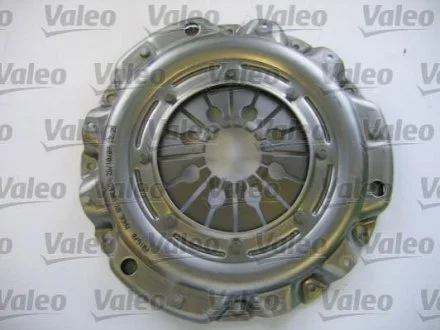 Комплект зчеплення Vito (638) 2.2CDI 99-03 Valeo 826531